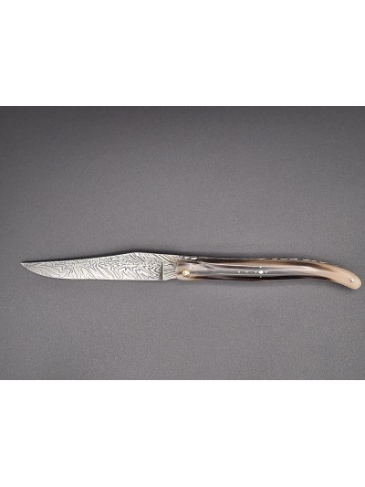 Couteau Laguiole  Prestige 12cm pliant corne de zebu lame damas carbone